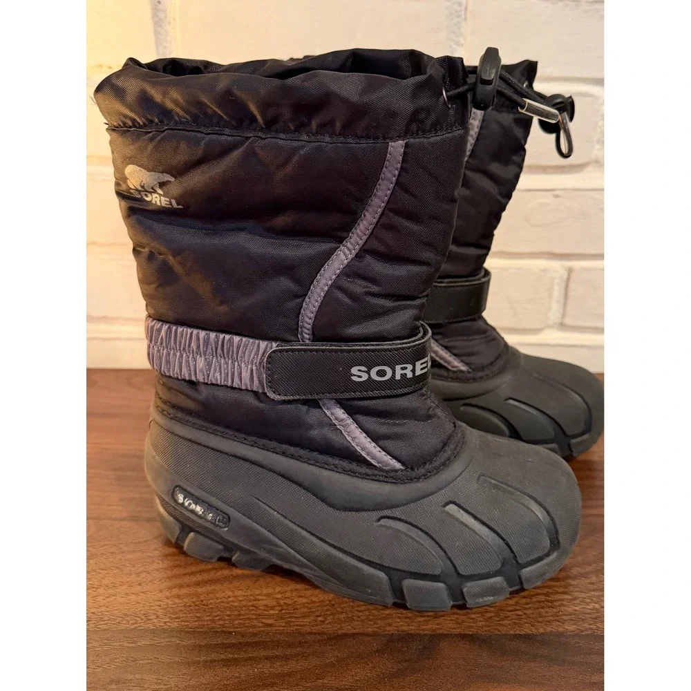 Sorel Kids Flurry Snow Boots Black City Grey Waterproof Youth Size 1 Rugged Ski